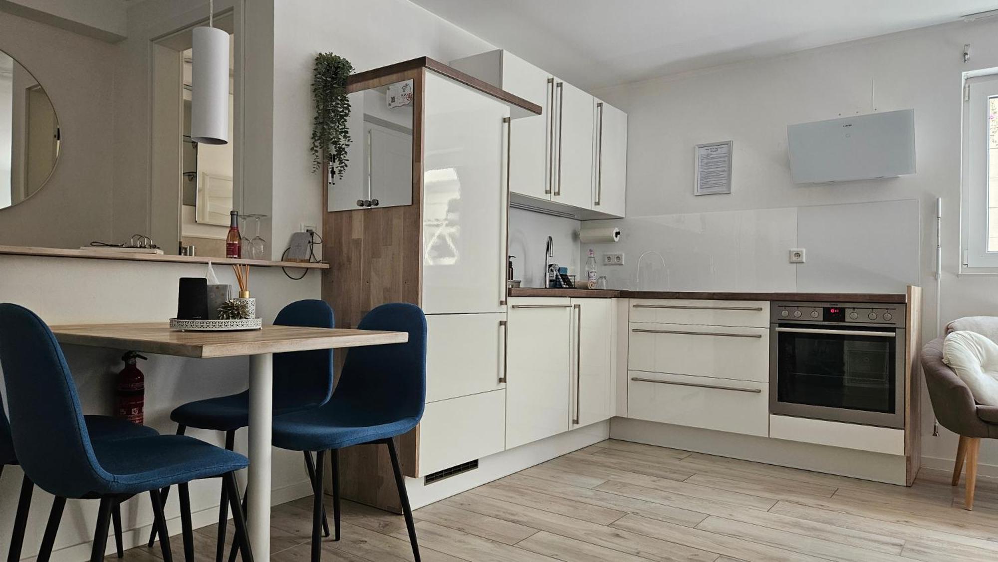 Enny Suite Apartment Im Schoenen Rheinland Lohmar Esterno foto