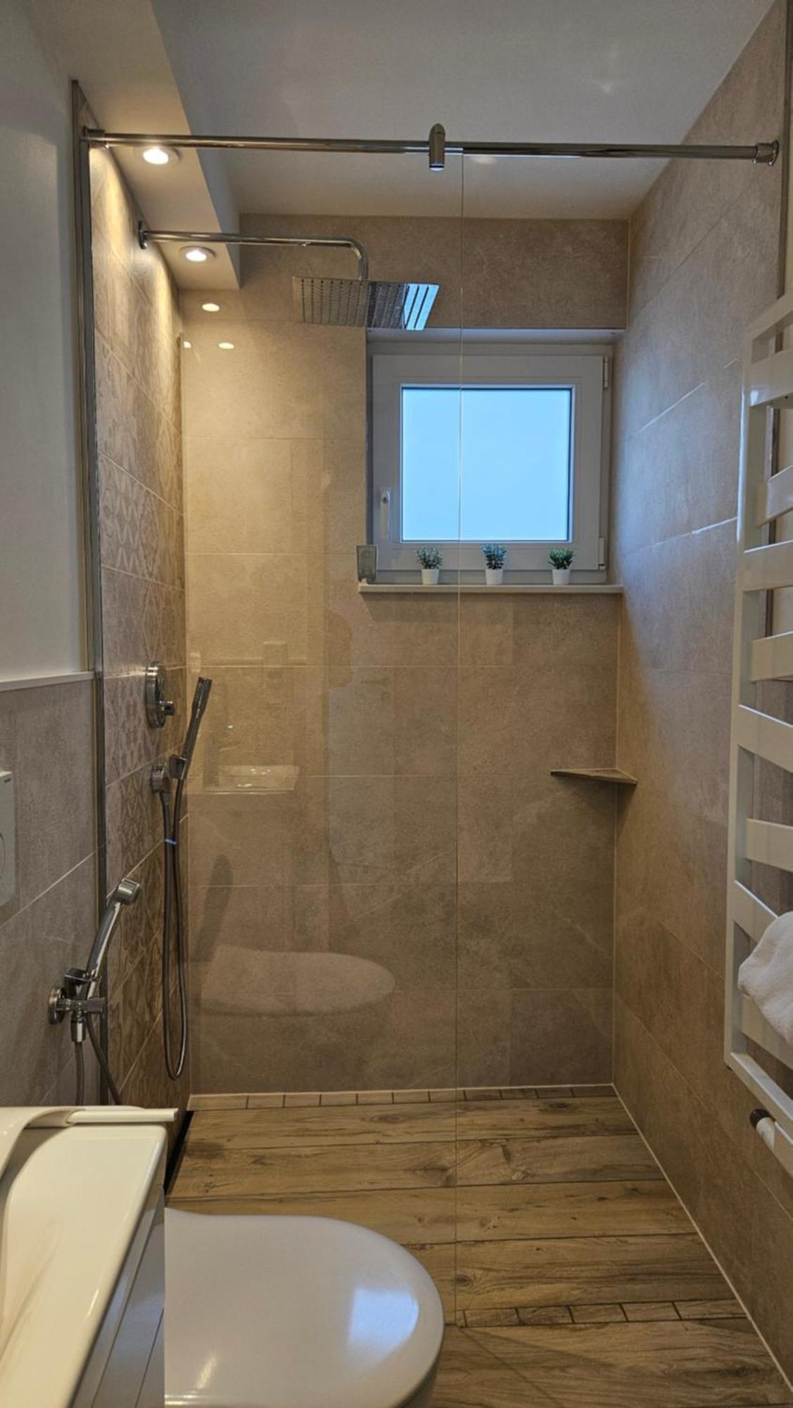 Enny Suite Apartment Im Schoenen Rheinland Lohmar Esterno foto