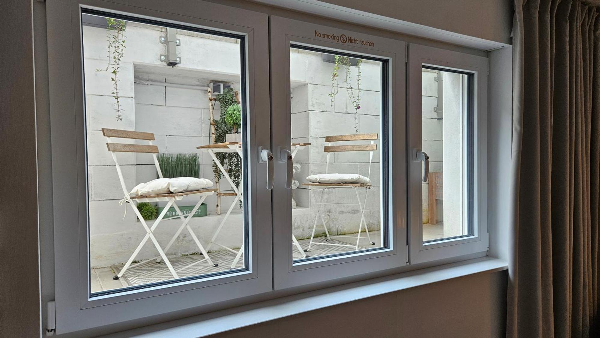 Enny Suite Apartment Im Schoenen Rheinland Lohmar Esterno foto